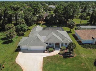 253 Broadmoor Ln, Rotonda West, FL 33947