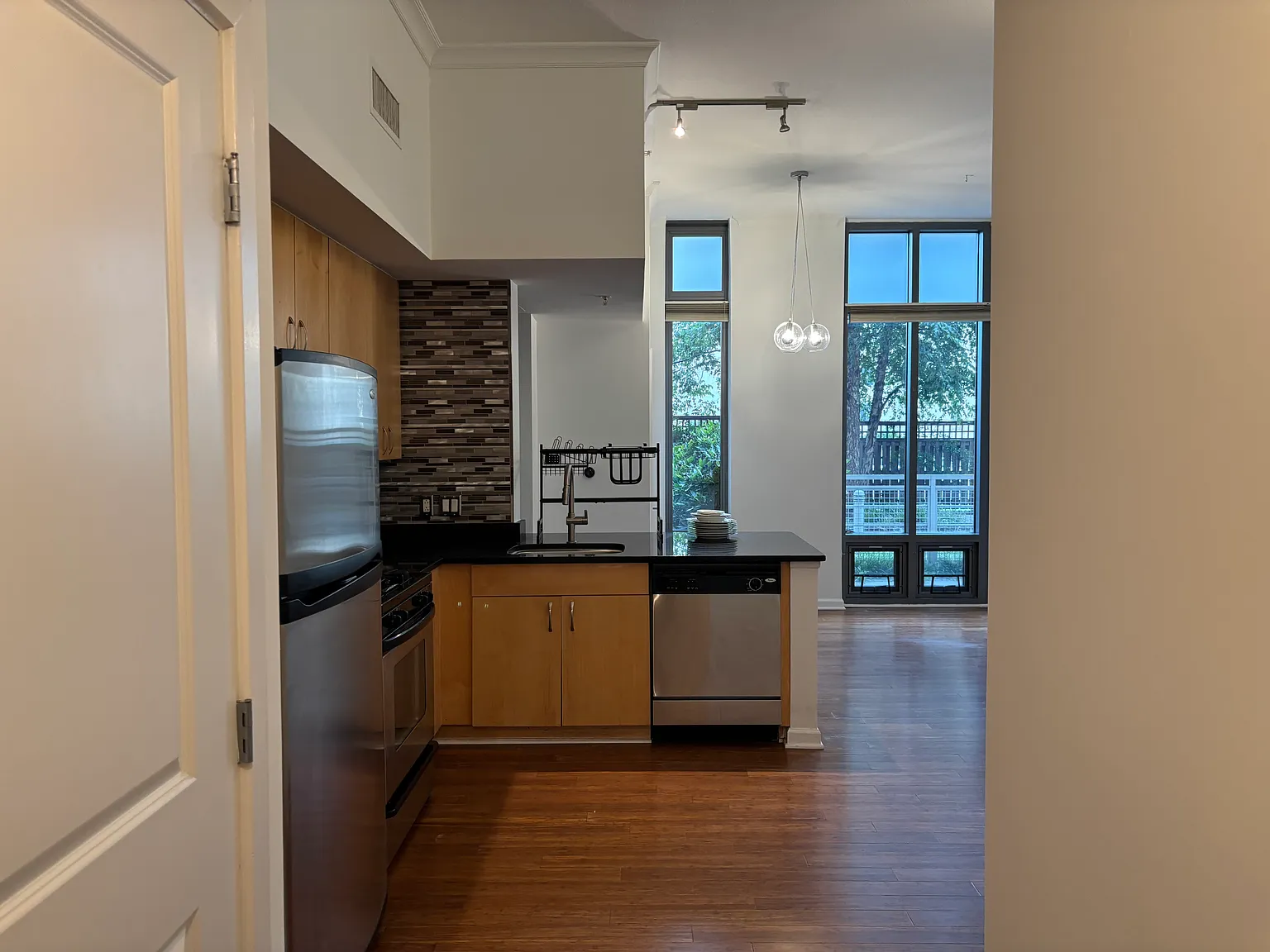 1 bed, 627 sqft, $2,650 — Photo 3
