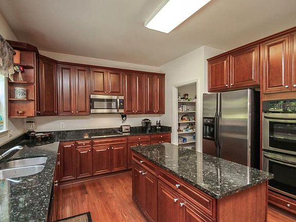 2nd image of 138 Saint Marys Ln