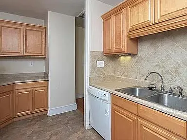 513 Tyler St — Photo 27