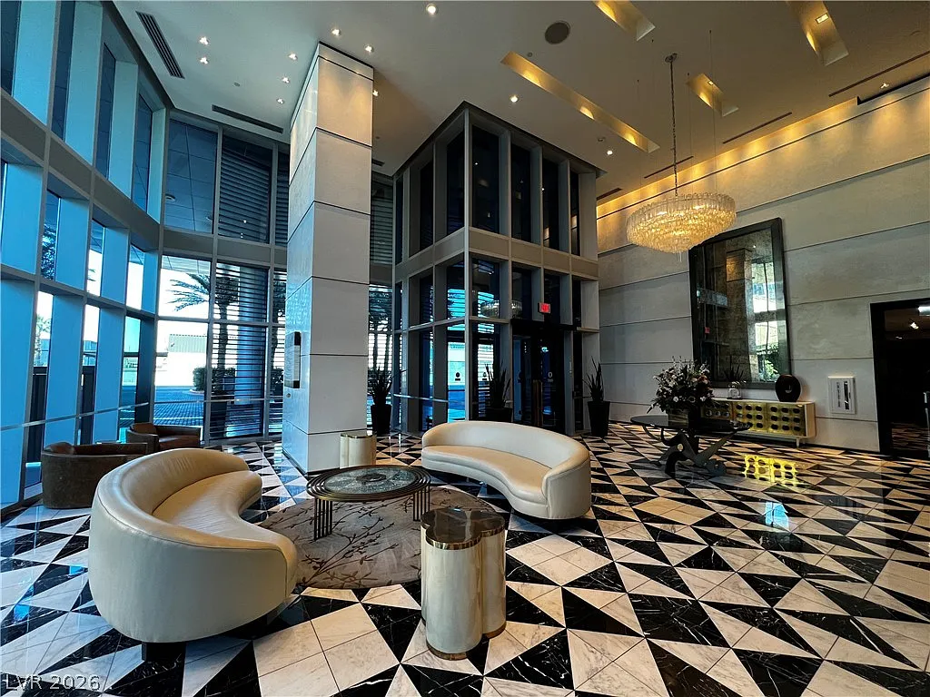 2 bed, 2.0 bath, 1111 sqft, $2,720 — Photo 1