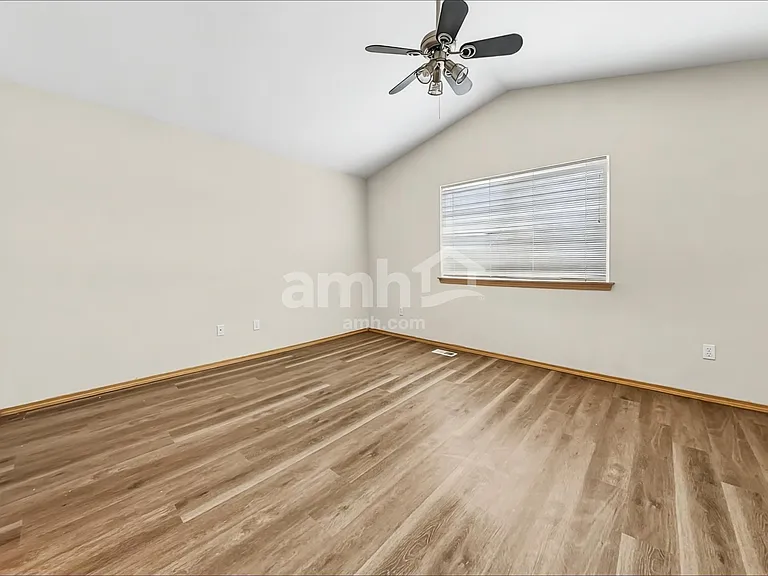 18245 72nd Ave E — Photo 10
