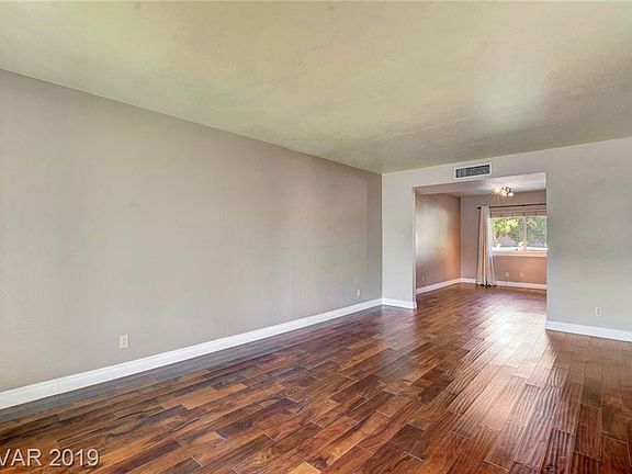 5th image of 3064 Brockington Dr