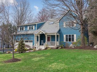 1180 Park Ln, Yorktown Heights, NY 10598