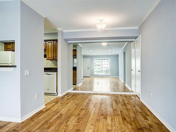 5th image of 1860 White Oak Dr APT 307