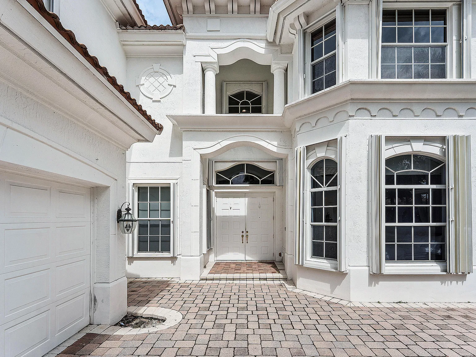 4 bed, 5.5 bath, 4312 sqft, $16,000 — Photo 4