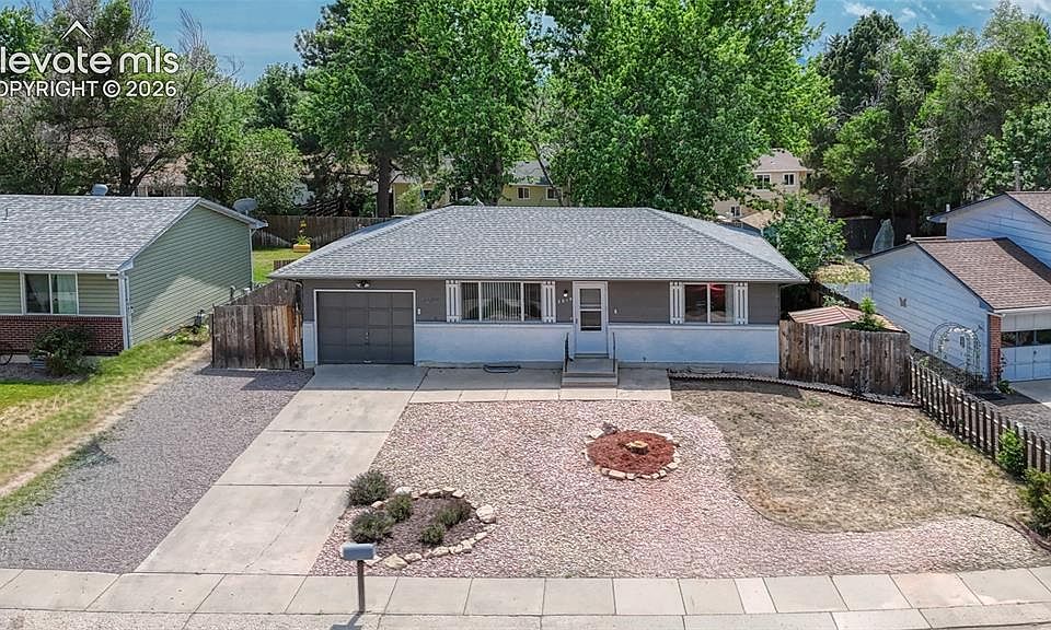 1st image of 3819 Pearl Dr