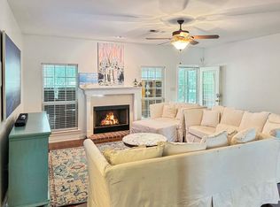 913 Demourelle Rd, Pass Christian, MS 39571