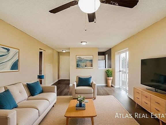 2nd image of 4245 Loomis Ave APT 4