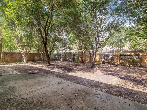 4229 Kingsburg Dr, Round Rock, TX 78681