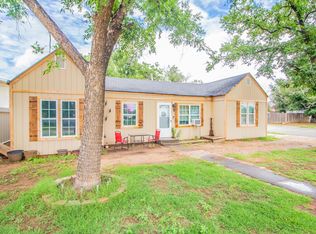 1501 8th St, Levelland, TX 79336