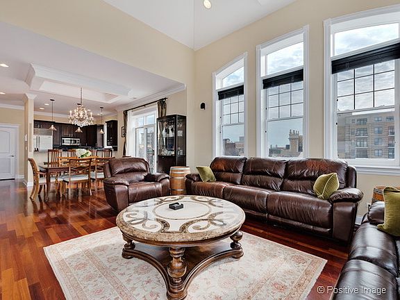 4th image of 3156 N Paulina St #4
