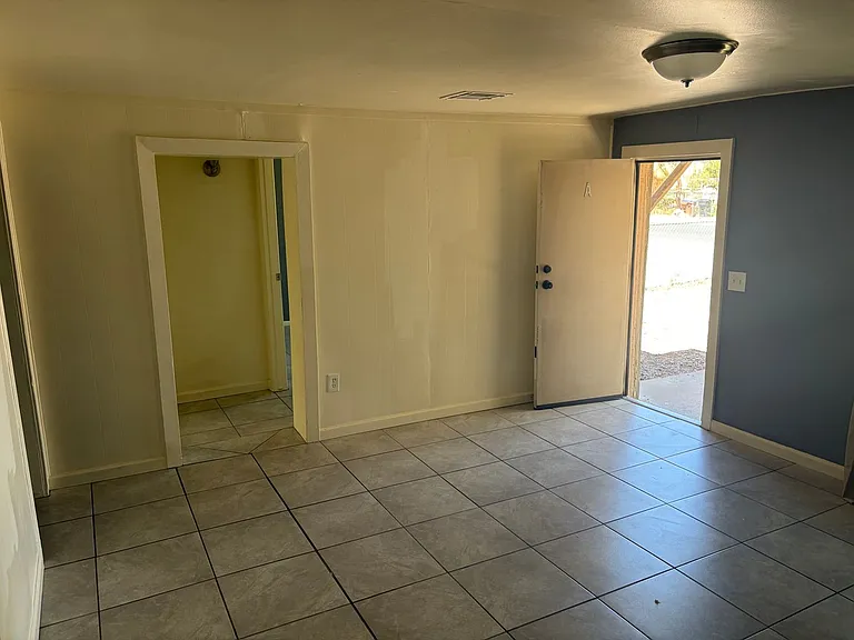 447 W Seagoe Ave #A — Photo 6