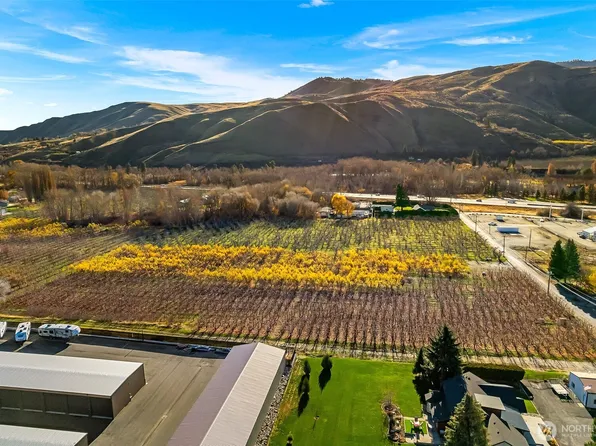 3765 Iroquois Lane, Wenatchee, WA 98801