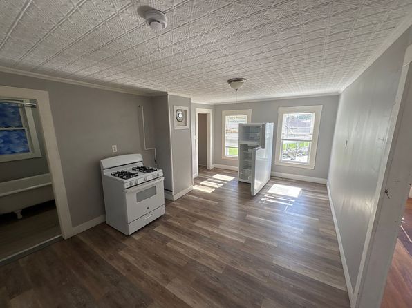 17 Laurel St #3