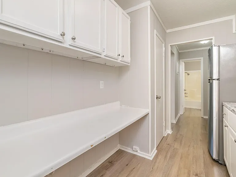 1309 E 1st Ave — Photo 12