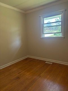 4th image of 204 Gregory Ave #B