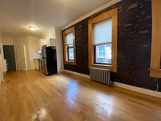 Rented by Best Apartments North Inc