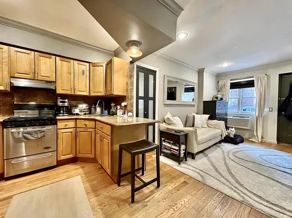 63-15 Forest Ave #1D, Flushing, NY 11385