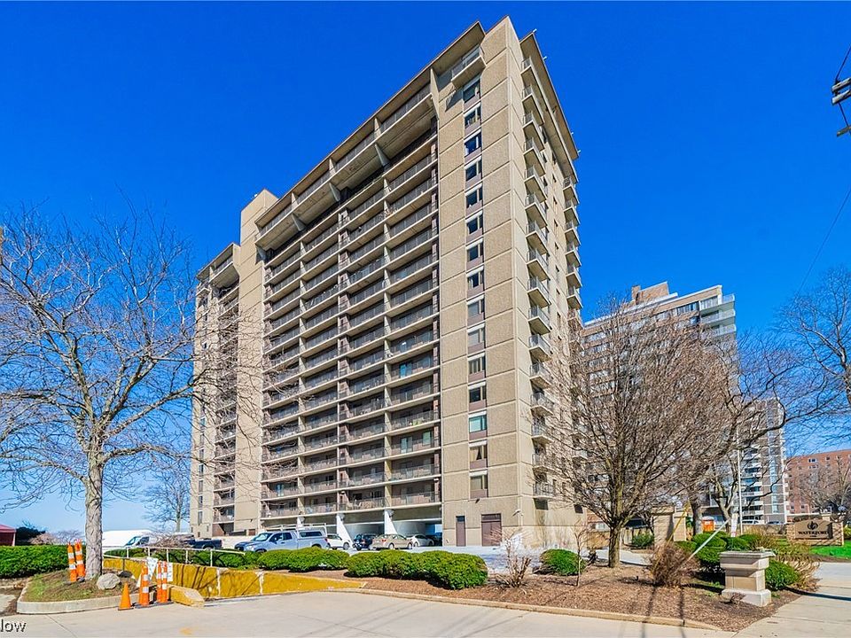 1st image of 12500 Edgewater Dr APT 903