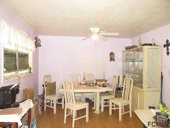 3rd image of 3851 Clove Ave