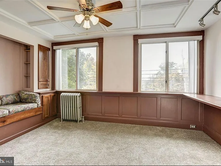 612 W Joppa Rd — Photo 18