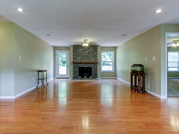 005-236426-_MG_0361_2_3_4_5Interior_5214