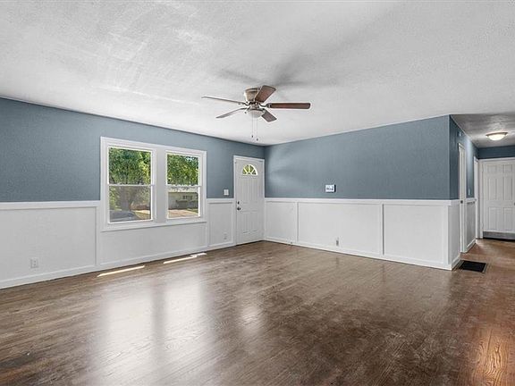 5th image of 9400 Lewis Ave