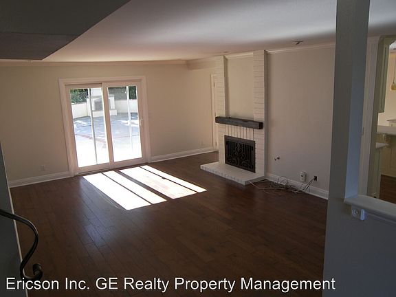 4th image of 410 Larch Crest Ct