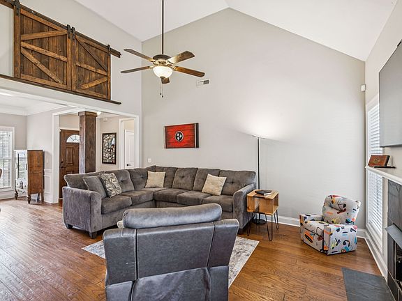 4th image of 210 Drema Ct