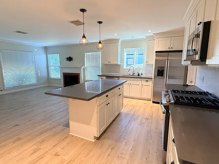 1901 N Bellflower Blvd — Photo 27