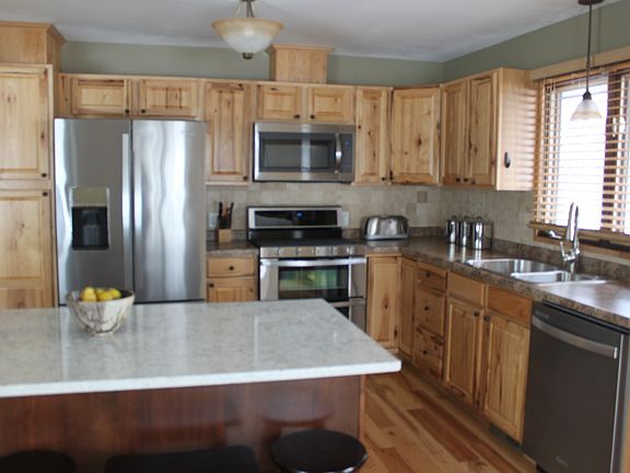 Kitchen w/all new appliances