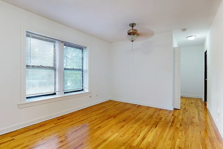 Woodlawn Terrace — Photo 16