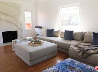 366 N Kings Rd, Los Angeles, CA 90048