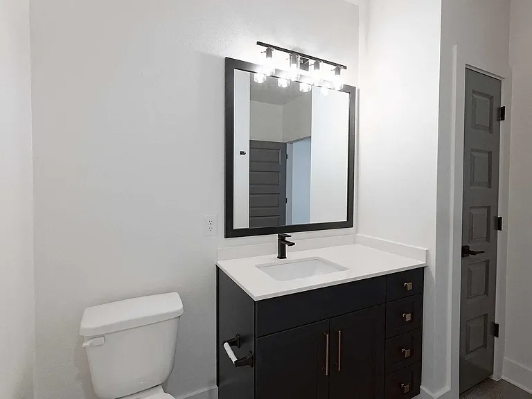 Linz Luxury Living — Photo 124