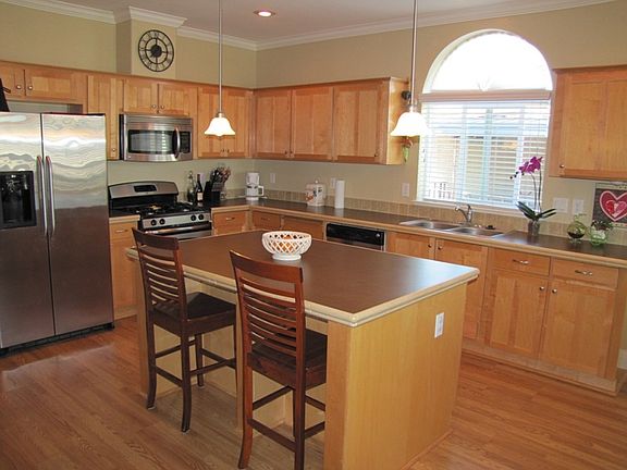 4th image of 520 Chateau La Salle Dr #520