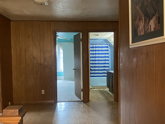 4th image of 889 1/2 Liberty St APT 3