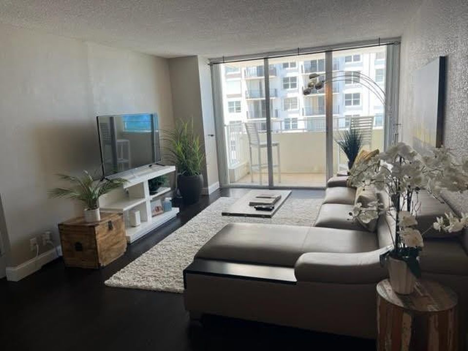 111 Briny Avenue #2103, photo 8