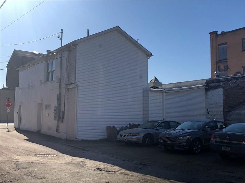 2nd image of 908 Park Ave