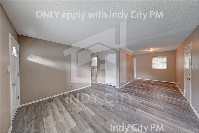 3 bed, 1.0 bath, 936 sqft, $1,450 — Photo 3