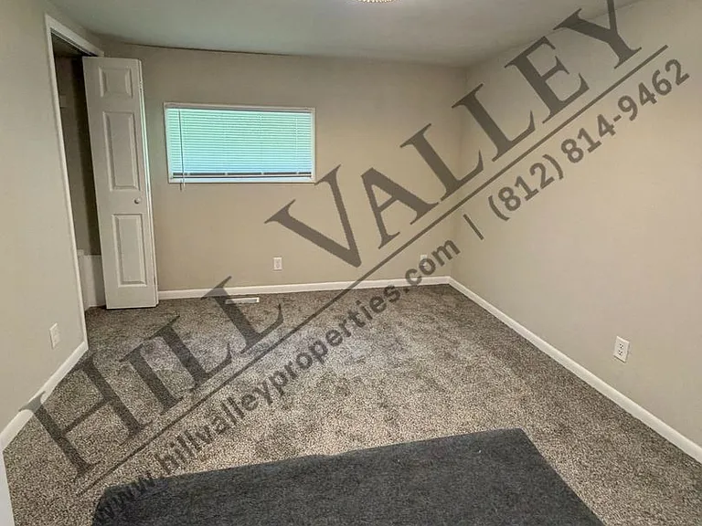 1012 E Marley Dr — Photo 7