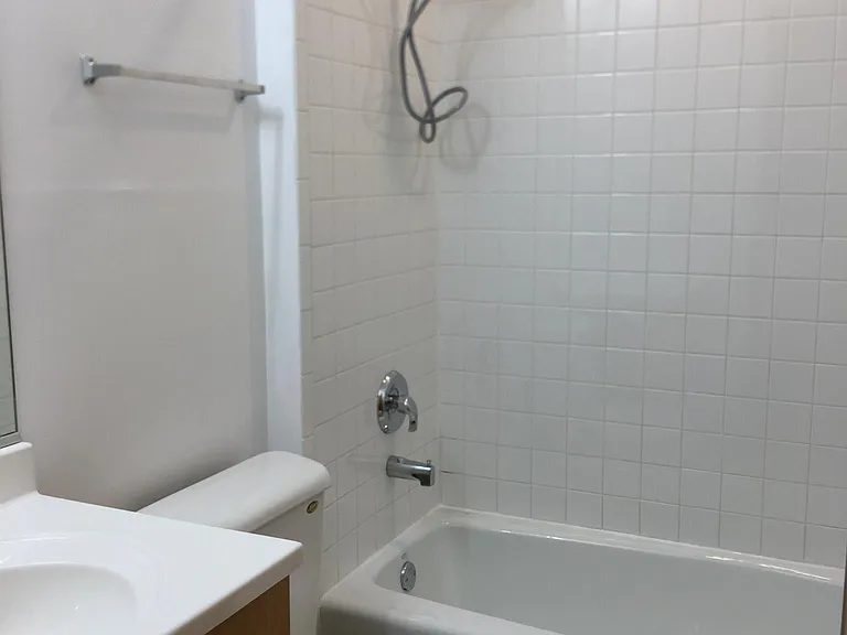 515 S Maplewood Ave #2 — Photo 5