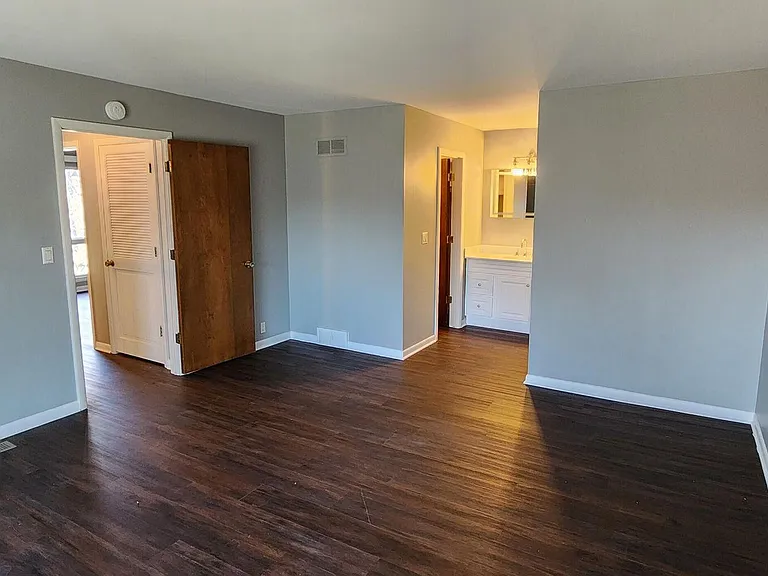 4 Brookwood Ln — Photo 12