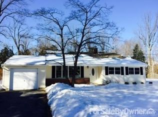 2 Tulip Dr, Flemington, NJ 08822