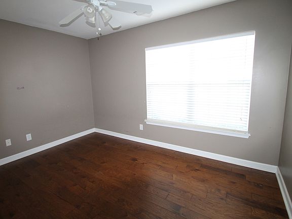 5th image of 1567 Andora Dr