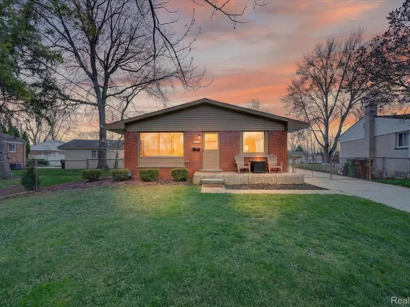 16672 Drake St, Southgate, MI 48195