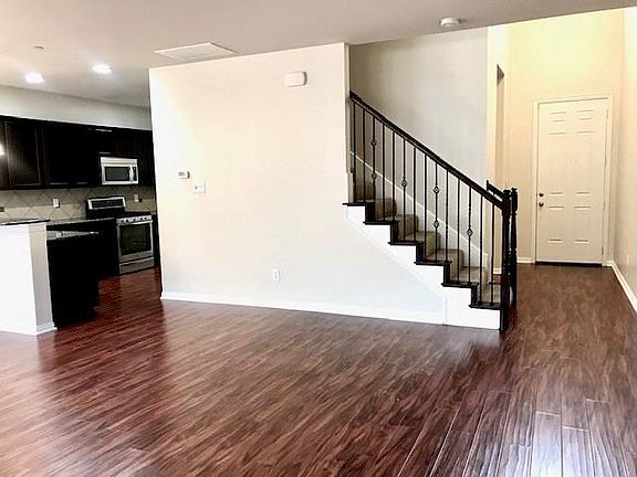 5th image of 363 Teague Dr
