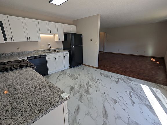 4th image of 405 Nancy Dr
