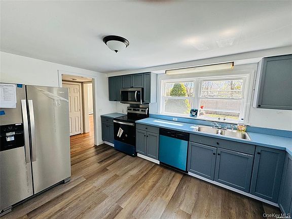 5th image of 38 Atlantic Avenue