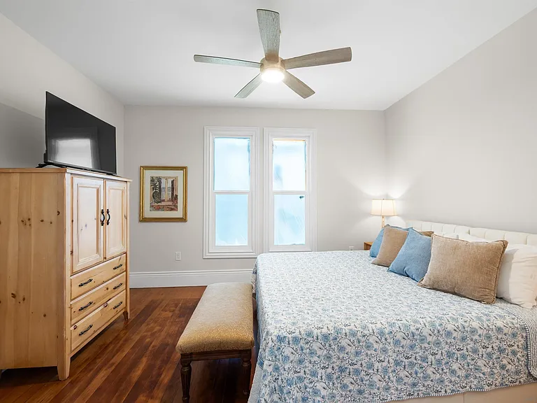 2251 Brant St — Photo 18